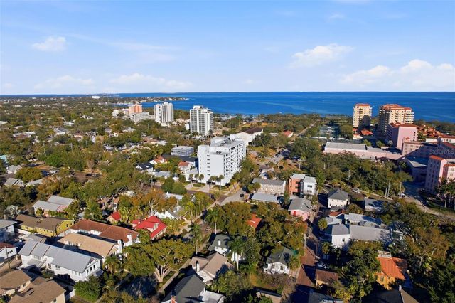 700 BEACH DRIVE NE 302, St Petersburg, FL 33701