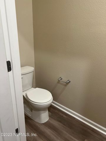 884 ROTARY Road, Jacksonville, FL 32211