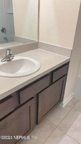 884 ROTARY Road, Jacksonville, FL 32211