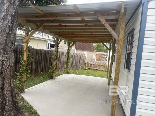 134 Defuniak Loop, Lillian, AL 36549