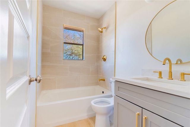 1014 Gillette St, Kingsville, TX 78363