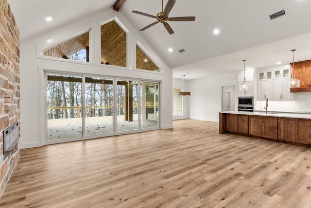 15 Elrod Drive, Greers Ferry, AR 72067