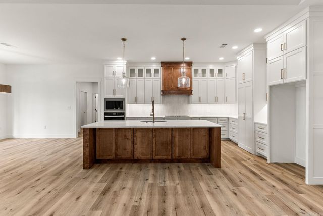 15 Elrod Drive, Greers Ferry, AR 72067