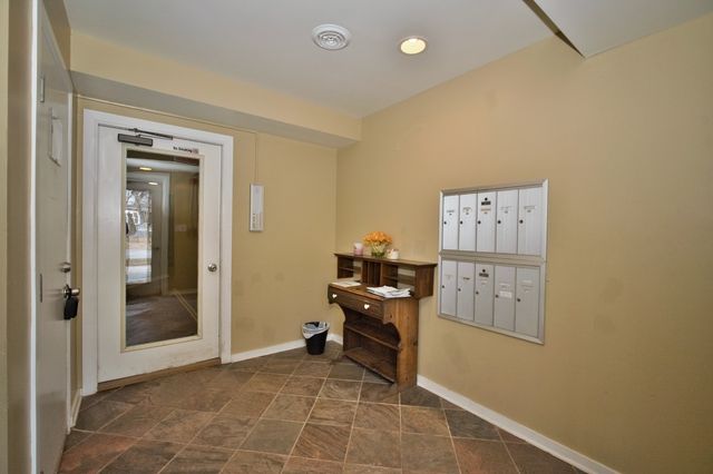 1314 Main Street 2D, Evanston, IL 60202