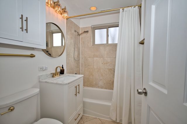 1314 Main Street 2D, Evanston, IL 60202