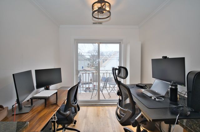 1314 Main Street 2D, Evanston, IL 60202