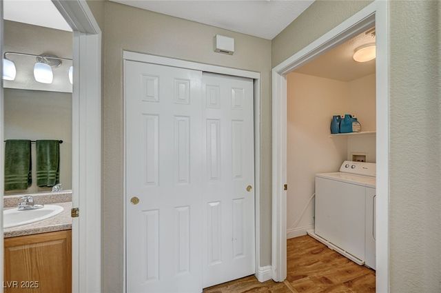 1557 Ward Frontier Lane, Henderson, NV 89002