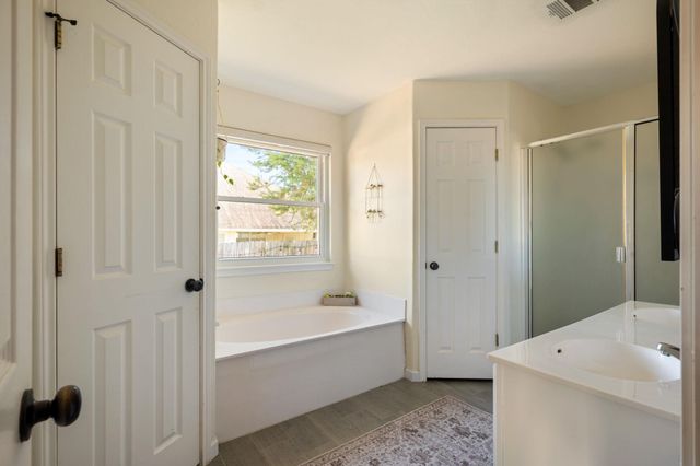 164 Johnnys WAY, Kyle, TX 78640