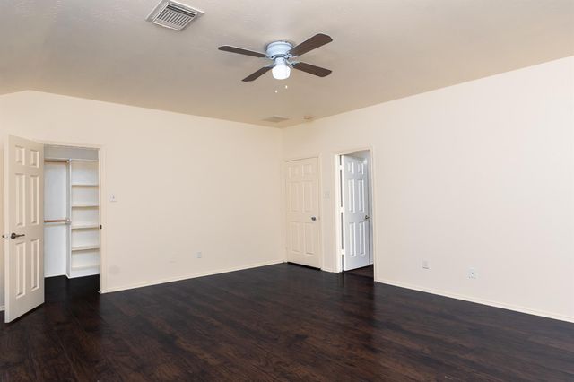 2738 Royal Thistle Drive, Houston, TX 77088