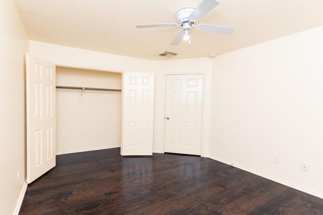 2738 Royal Thistle Drive, Houston, TX 77088