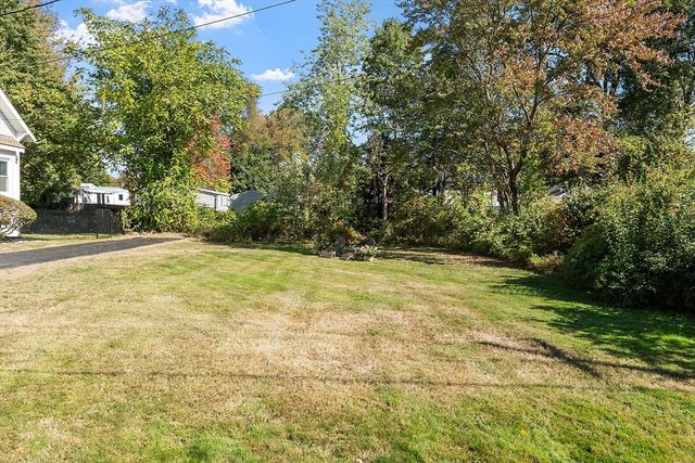 44 Hamlin St, Lunenburg, MA 01462