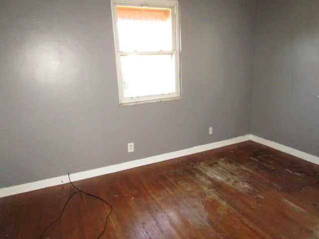 328 Commonwealth Ave, West Mifflin, PA 15122