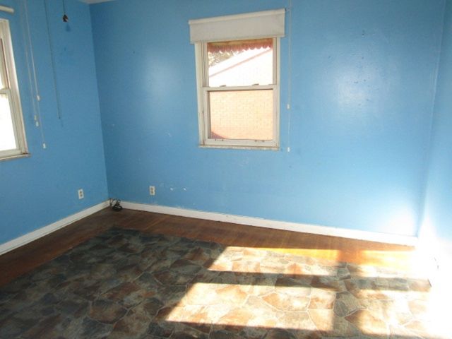 328 Commonwealth Ave, West Mifflin, PA 15122