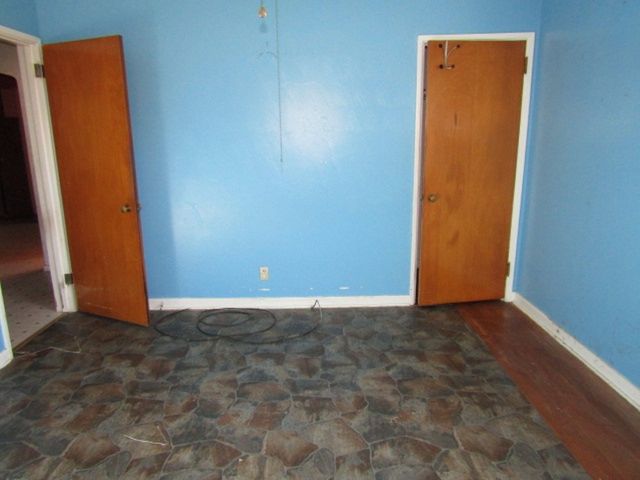 328 Commonwealth Ave, West Mifflin, PA 15122