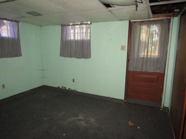 328 Commonwealth Ave, West Mifflin, PA 15122