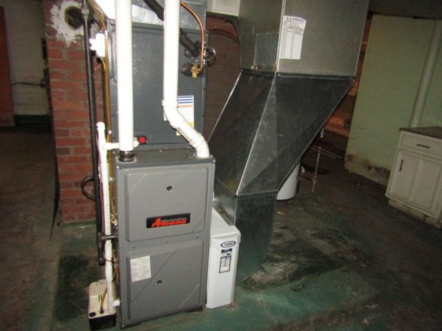 328 Commonwealth Ave, West Mifflin, PA 15122