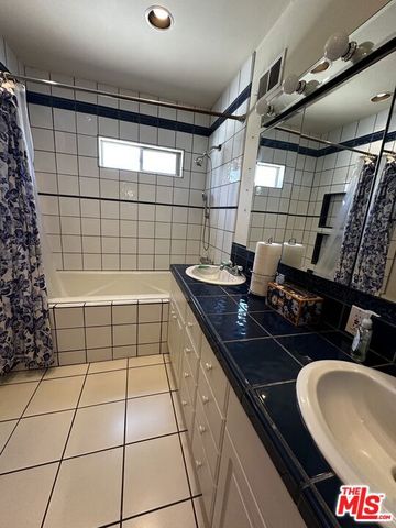 863 Commonwealth Avenue, Venice, CA 90291