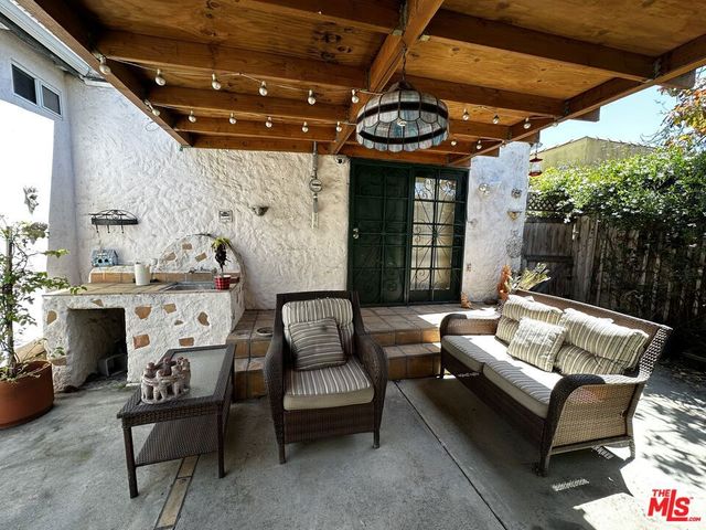 863 Commonwealth Avenue, Venice, CA 90291