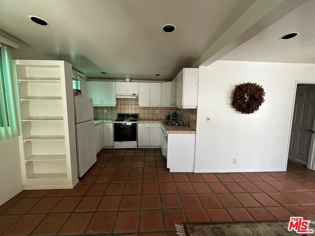 863 Commonwealth Avenue, Venice, CA 90291