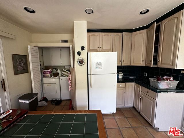 863 Commonwealth Avenue, Venice, CA 90291