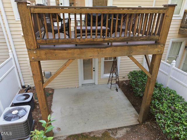203 Ashton Hall Lane, Raleigh, NC 27609