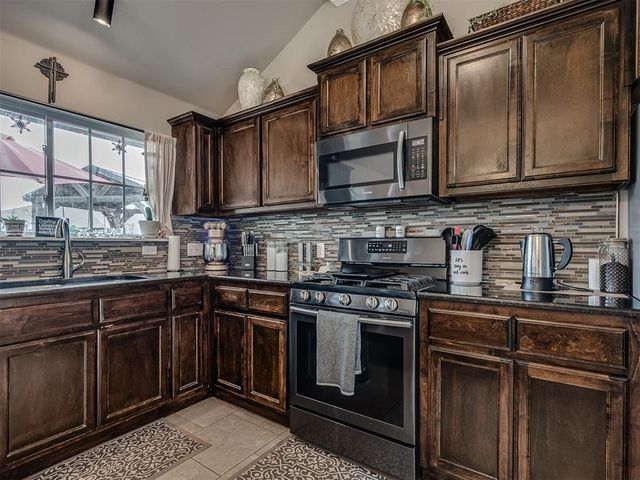 2108 Manderly Court, Norman, OK 73026