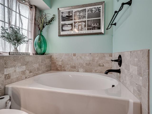2108 Manderly Court, Norman, OK 73026