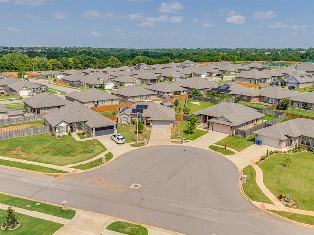 2108 Manderly Court, Norman, OK 73026