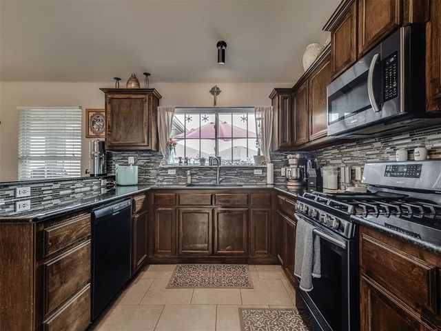 2108 Manderly Court, Norman, OK 73026