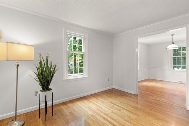 368 Acton Rd, Chelmsford, MA 01824