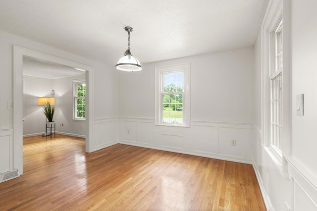368 Acton Rd, Chelmsford, MA 01824