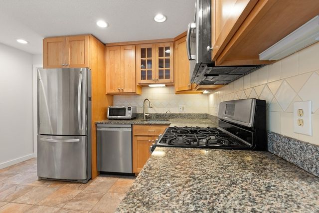 368 Acton Rd, Chelmsford, MA 01824