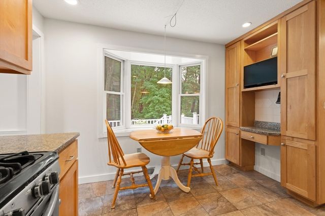 368 Acton Rd, Chelmsford, MA 01824