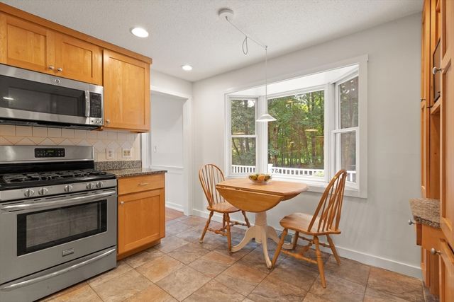 368 Acton Rd, Chelmsford, MA 01824