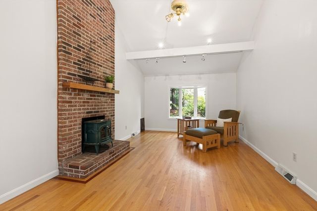 368 Acton Rd, Chelmsford, MA 01824