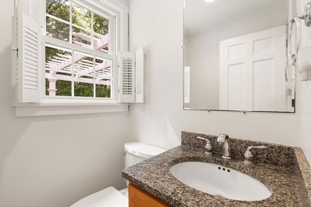 368 Acton Rd, Chelmsford, MA 01824