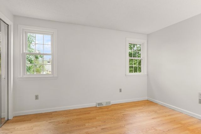 368 Acton Rd, Chelmsford, MA 01824
