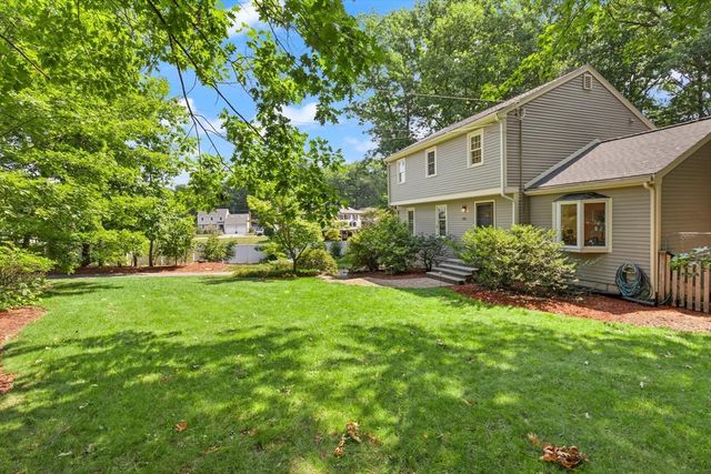 368 Acton Rd, Chelmsford, MA 01824
