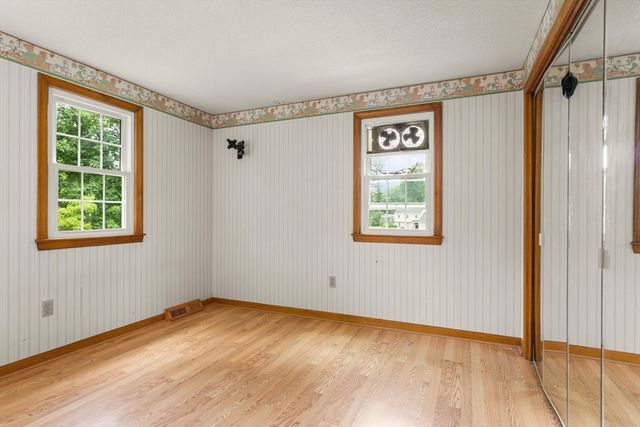 368 Acton Rd, Chelmsford, MA 01824