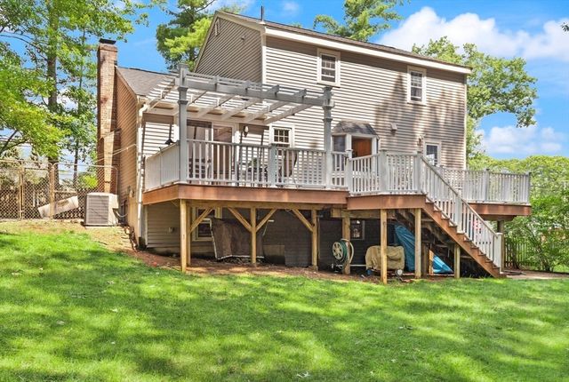 368 Acton Rd, Chelmsford, MA 01824