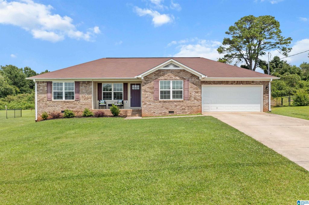 390 BAILEY ROAD, Weaver, AL 36277