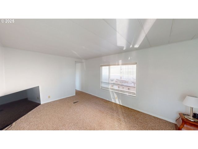 15765 S HIGHWAY 101 4, Brookings, OR 97415