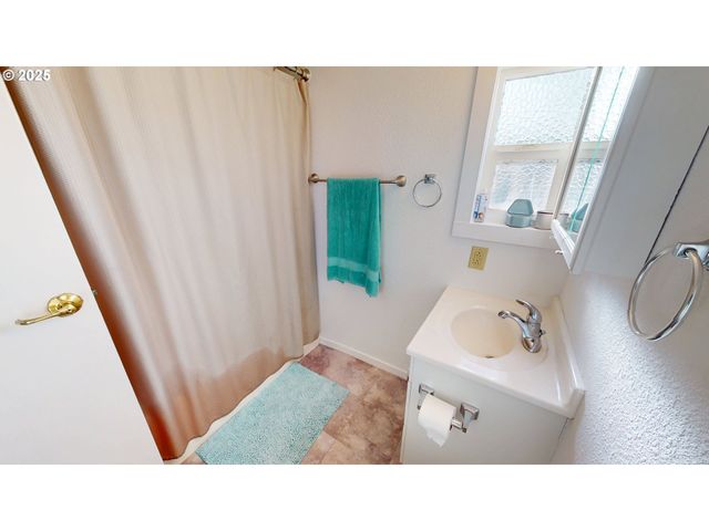 15765 S HIGHWAY 101 4, Brookings, OR 97415
