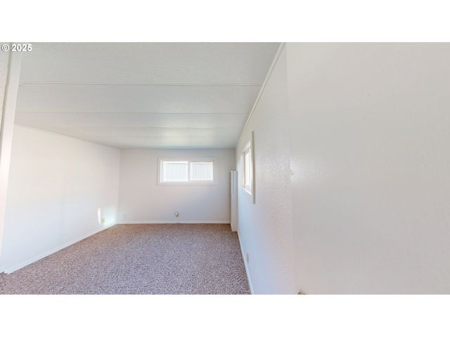 15765 S HIGHWAY 101 4, Brookings, OR 97415