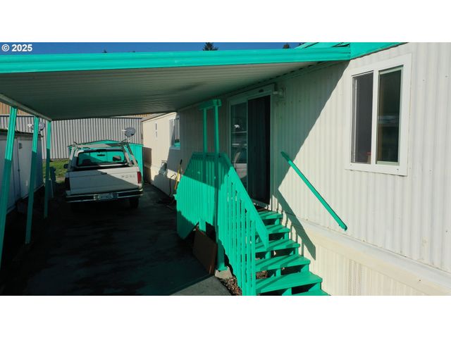 15765 S HIGHWAY 101 4, Brookings, OR 97415