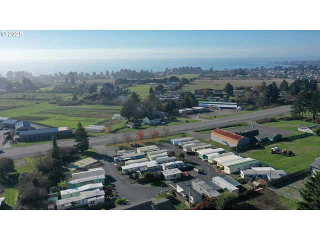 15765 S HIGHWAY 101 4, Brookings, OR 97415