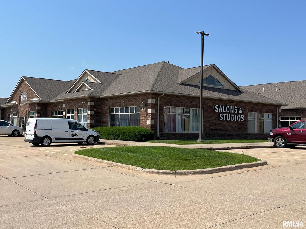 2421 CORAL Court Ste 2, Coralville, IA 52241 — exterior