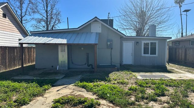749 E Pleasant Street, Coalinga, CA 93210