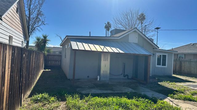 749 E Pleasant Street, Coalinga, CA 93210