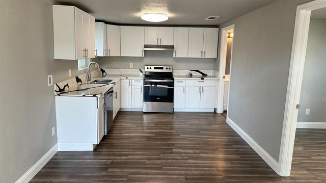 749 E Pleasant Street, Coalinga, CA 93210